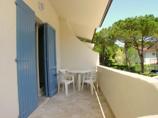Апартаменты Flat In Lignano Riviera Линьяно-Саббьядоро Экстерьер фото